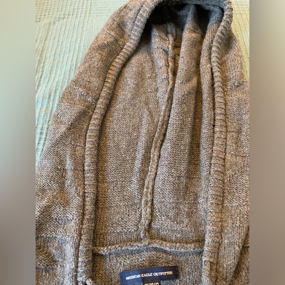 American Eagle Sweater - Picture 9 of 10